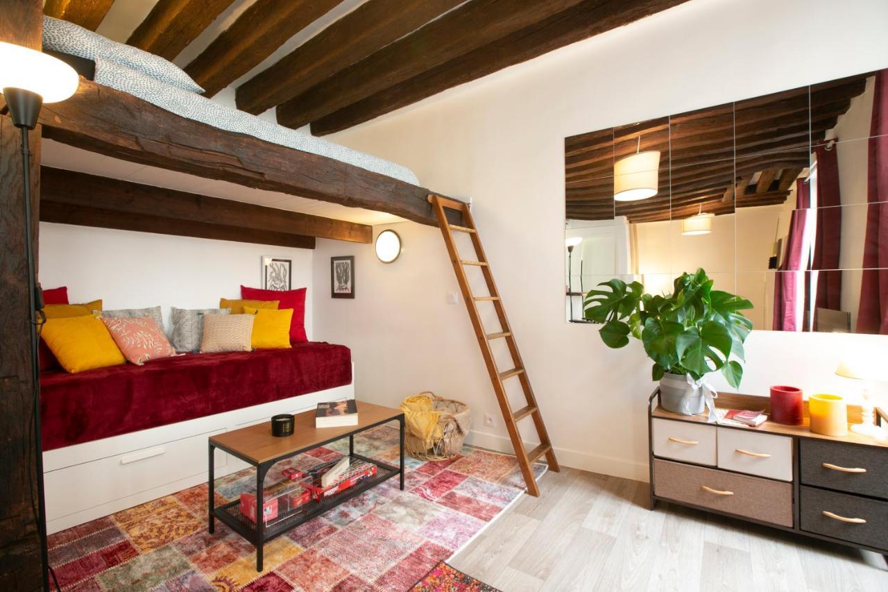 Authentic Apartment In Center Of Parisian Marais Екстер'єр фото