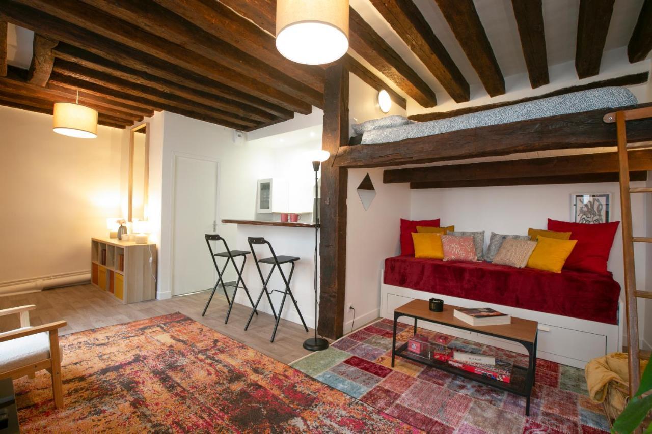 Authentic Apartment In Center Of Parisian Marais Екстер'єр фото