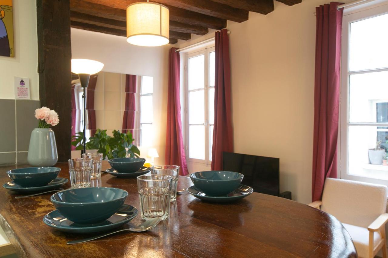 Authentic Apartment In Center Of Parisian Marais Екстер'єр фото